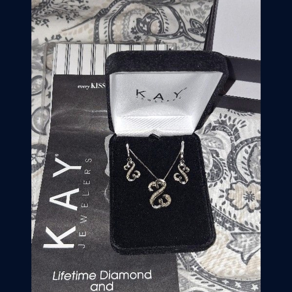 Jane Seymour for Kay Jewelers Sterling Silver 925 Open Heart necklace And Matchi